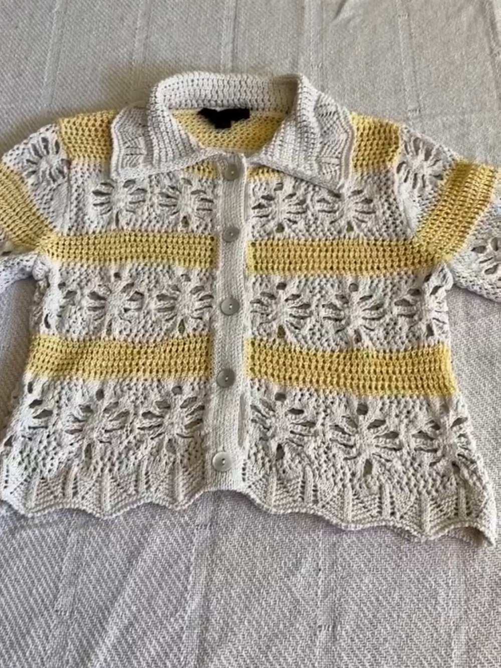 Romantic Crochet Button Cardigan Collared Cream Yellow Zara Size S